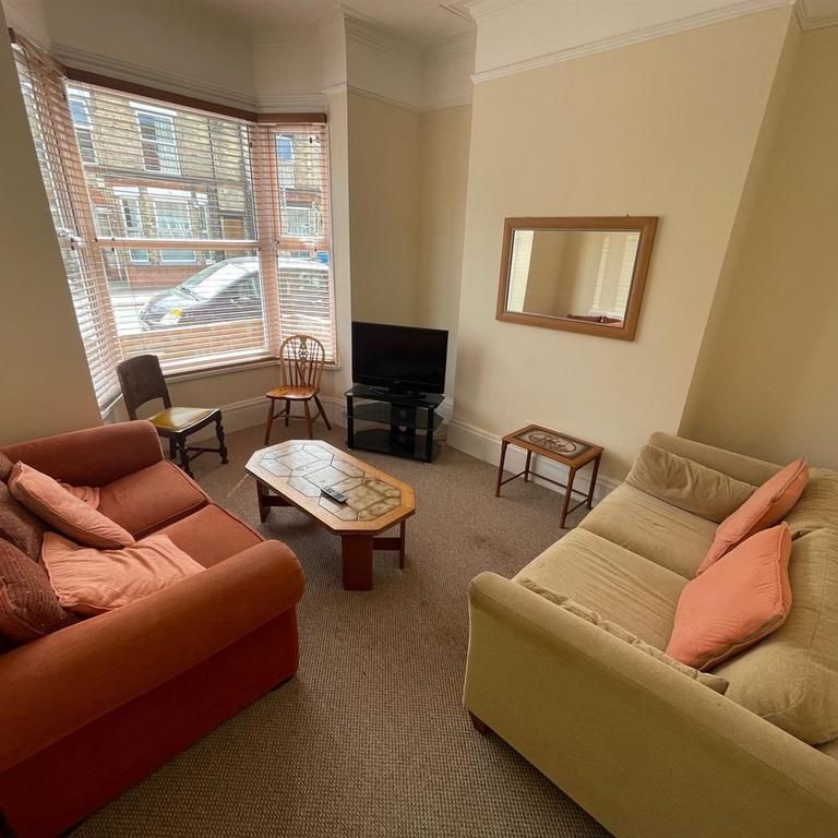 2 bedroom house share to rent - Photo 1
