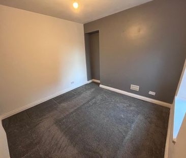 4 bedroom terraced house to rent - Photo 6