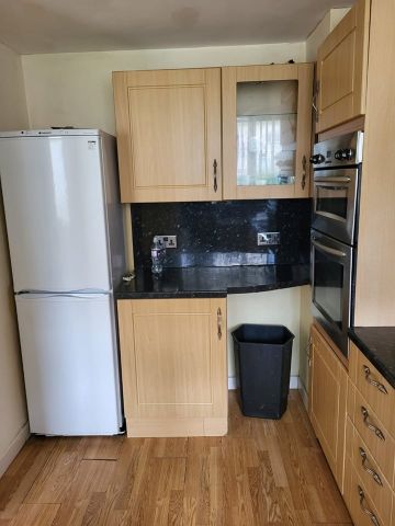 2 Bed Flat, Dumbiedykes Road, EH8 - Photo 5