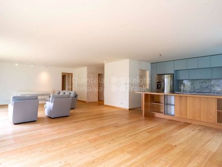 Luxury Apartment for rent in Cascais, Lisbon - Photo 3