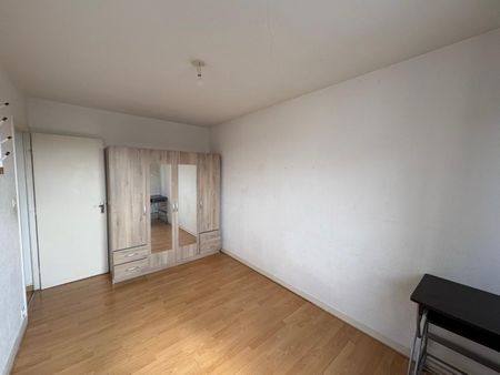 A LOUER - APPARTEMENT T2 ROANNE - Photo 4