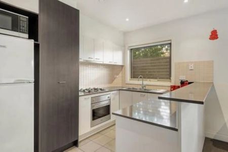 Unit 18/60 Harp Road, Kew East. - Photo 4