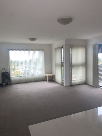 Two Bedroom Apartment in the Heart of Dandenong - Photo 4