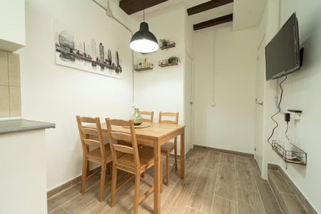 Carrer de la Lluna, Barcelona, Catalonia 08001 - Photo 2