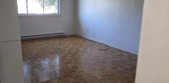 Appartement triplex 5 1/2 Longueuil - Photo 2