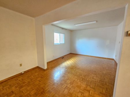 For Lease - 9 Beverly Glen Boulevard Unit# Main Level, Toronto, Ontario - Photo 4