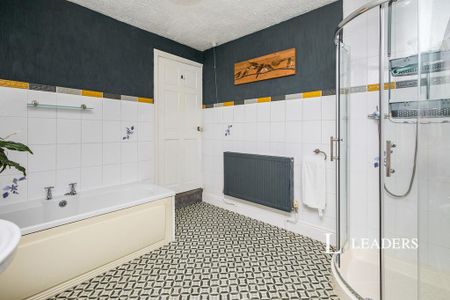 3 bedroom terraced house to rent - Photo 3