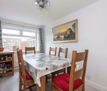 Egmont Road, Walton-on-thames, KT12 - Photo 3