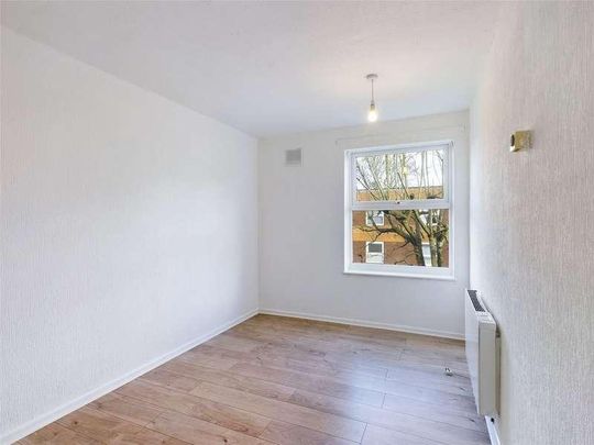 Manor Court, Urmston Lane, Stretford, Manchester, M32 - Photo 1