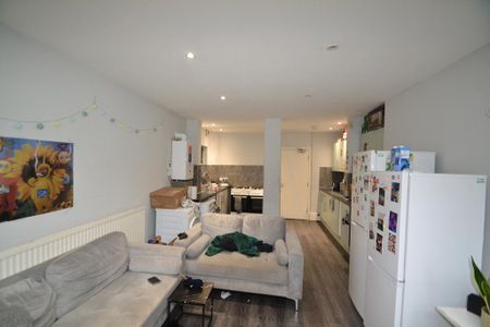 6 bedroom house to rent - Photo 3