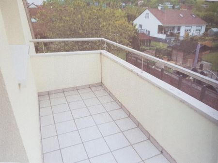 Renovierte 3-Zimmer-Wohnung mit Balkon in Küssaberg Dangstetten - Photo 2