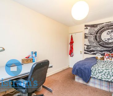 4 bed Detached House for Rent - Photo 1