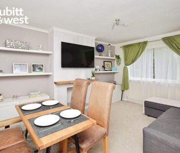 2 bedroom maisonette to rent - Photo 1