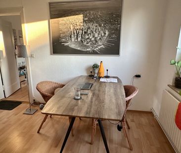 Schwachhausen: Zentrale, helle 1,5 Zi. DG-Wohnung, EBK und Keller i... - Foto 1