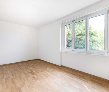Newly renovated 3.5-room apartment in a central location in Zollikofen - Photo 3