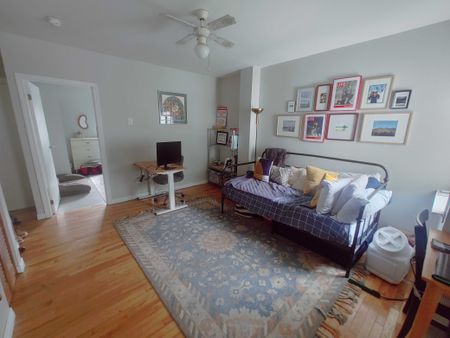 556 Albert Street Unit 1 - Photo 2