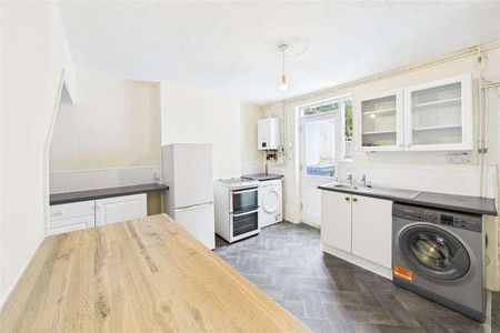 Wolseley Road, Aldershot, Hampshire, GU11 - Photo 2