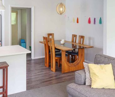 Stokes Valley Living - Photo 2