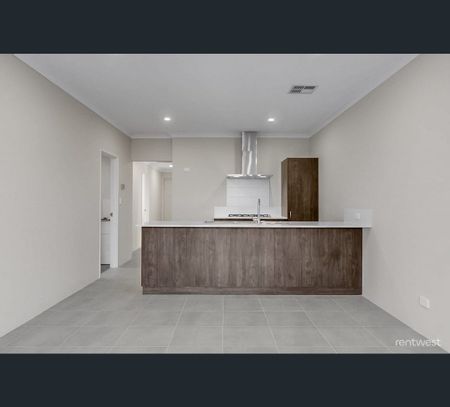 19 Barefoot La, Yanchep, WA 6035 - Photo 2