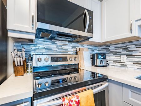 For Lease - 38 Lee Centre Drive Unit# 2003, Toronto, Ontario - Photo 3