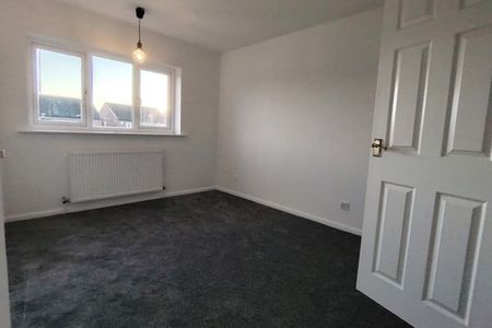 Severn Crescent - Photo 4