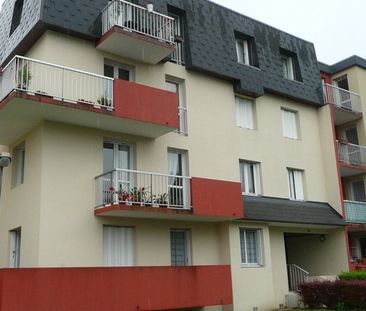 Appartement au rdc de type 4 comprenant 3 chambres fermées, salon, ... - Photo 1