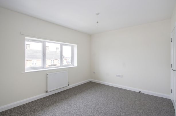 2 bedroom apartment to rent Ashley Road, Poole, BH14 - Photo 1