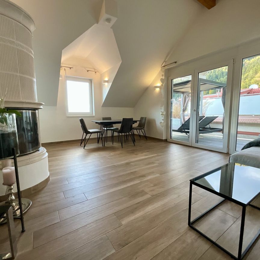 ZWISCHEN SONNENAUFGANG UND STERNENHIMMEL - PENTHOUSE DER EXTRAKLASSE MIT PRIVATEM SEEZUGANG AM WUNDERSCHÖNEN MILLSTÄTTER SEE! - Foto 1