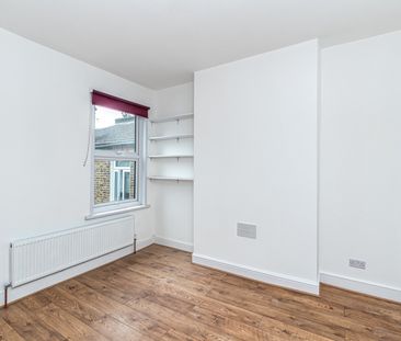2 Bed Flat, Mount Pleasant Road, N17 - Photo 3