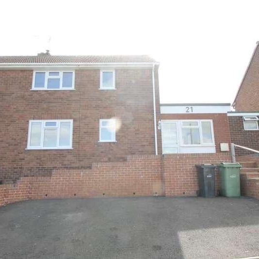 Bournes Crescent, Halesowen, West Midlands, B63 - Photo 1