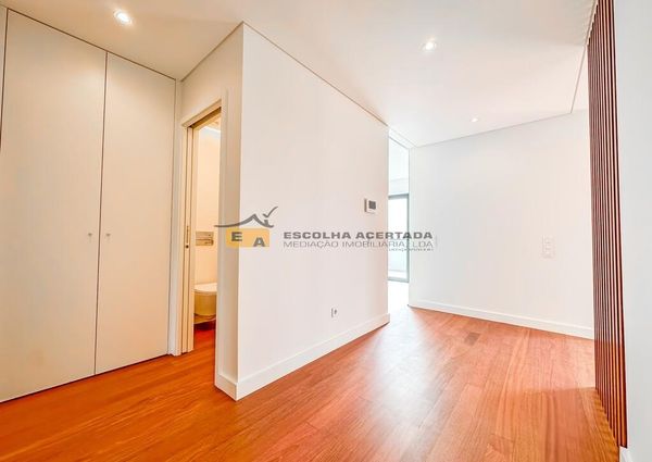 Apartamento T4 em Porto