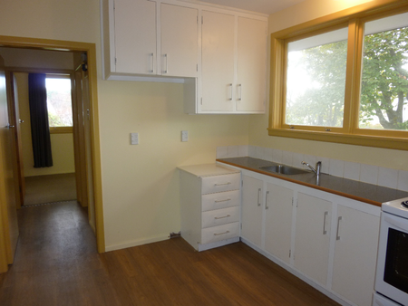 2-Bedroom Unit with Parking in Merivale - Photo 5