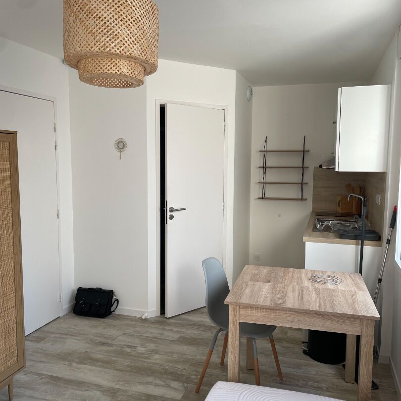 Location Appartement 1 pièce 17m² - Photo 1
