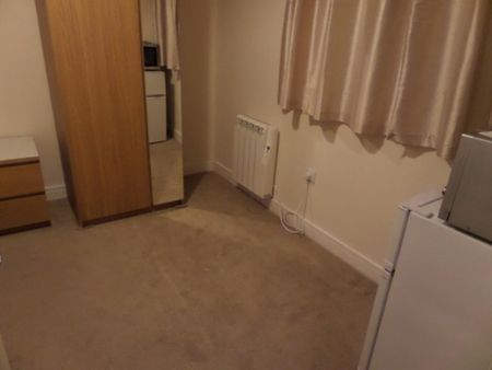 House share to rent - Photo 4