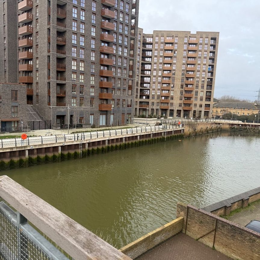 Room in a Shared Flat, Barking, IG11 - Photo 1
