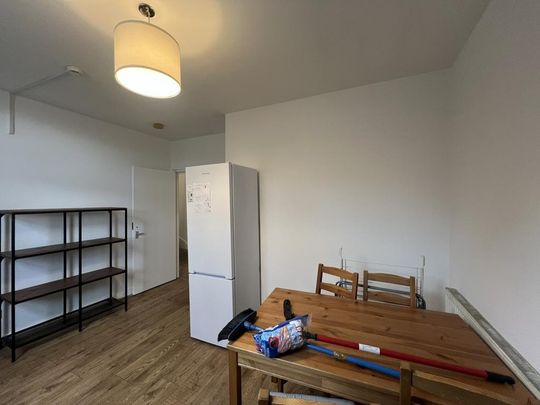 4 bedroom flat to rent - Photo 1