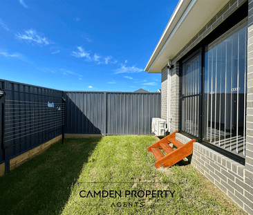 Near New Grand Sized 2 Bedder! - Photo 5