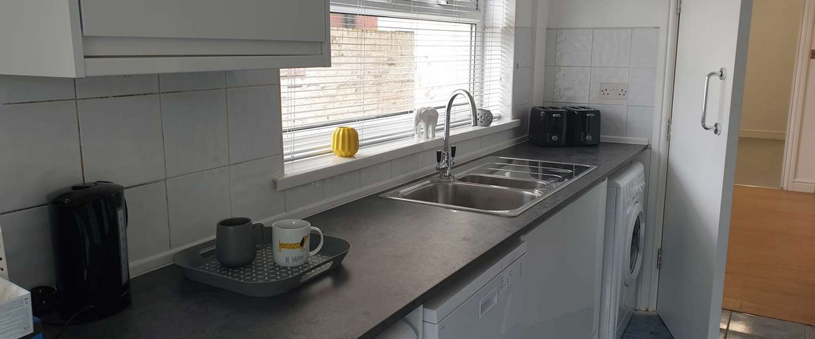 Kingsway Unit 2 - Photo 1