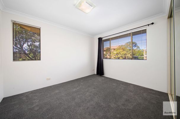 Top Floor North East Facing - Photo 1