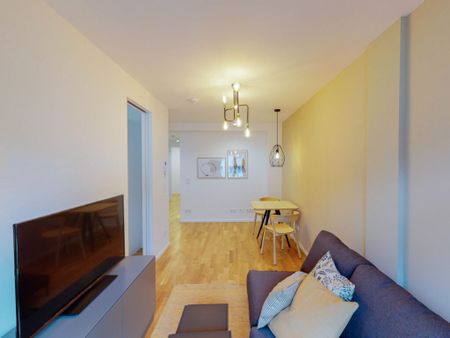 Mitten in Bornheim: Wohnen mit Designmöblierung im B-UP! - Photo 2