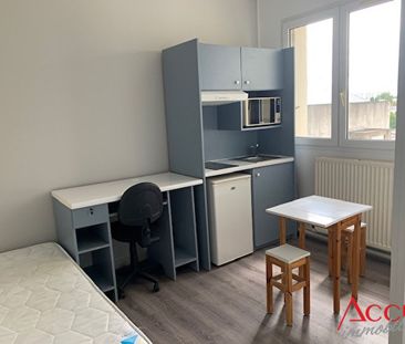 Location Appartement 1 pièce 15m² - Photo 2