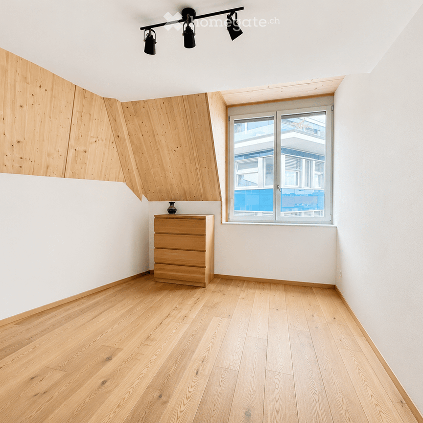 Wunderschöne Dachwohnung mit einzigartiger Dachterrasse zu vermieten! - Photo 1