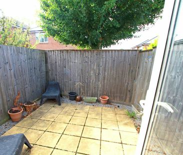 Terraced House to rent on - Photo 1