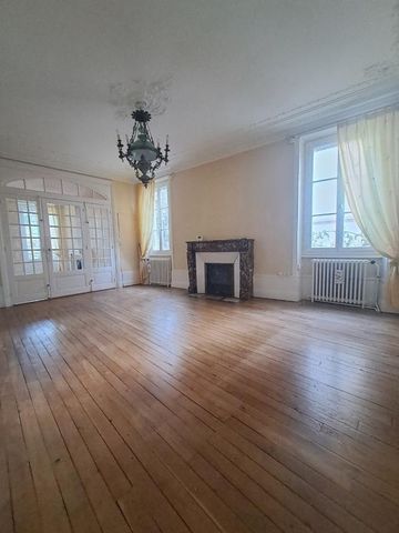 BEL APPARTEMENT TYPE HAUSSMANIEN COEUR DE VILLE - Photo 2