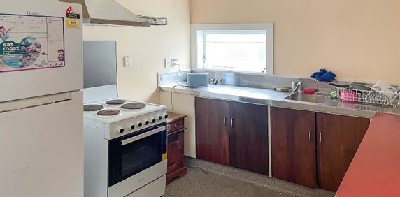 Charming Studio in the Heart of Newtown - Photo 2