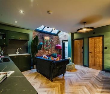 1 bedroom in a house share to rent - Photo 4