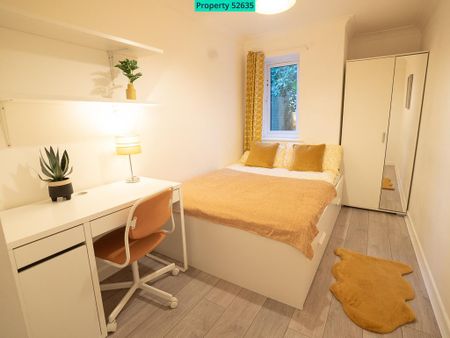 6 bedroom detached house to rent - Photo 5