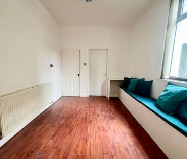 4 bedroom terraced house to rent - Photo 5