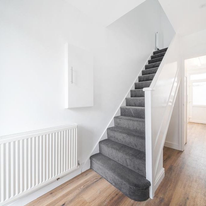 3 bedroom terraced house to rent - Photo 1