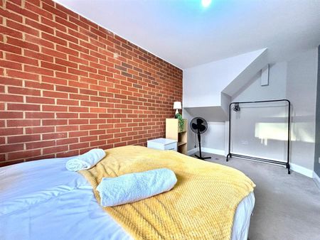 4 bedroom house - townhouse - Photo 4